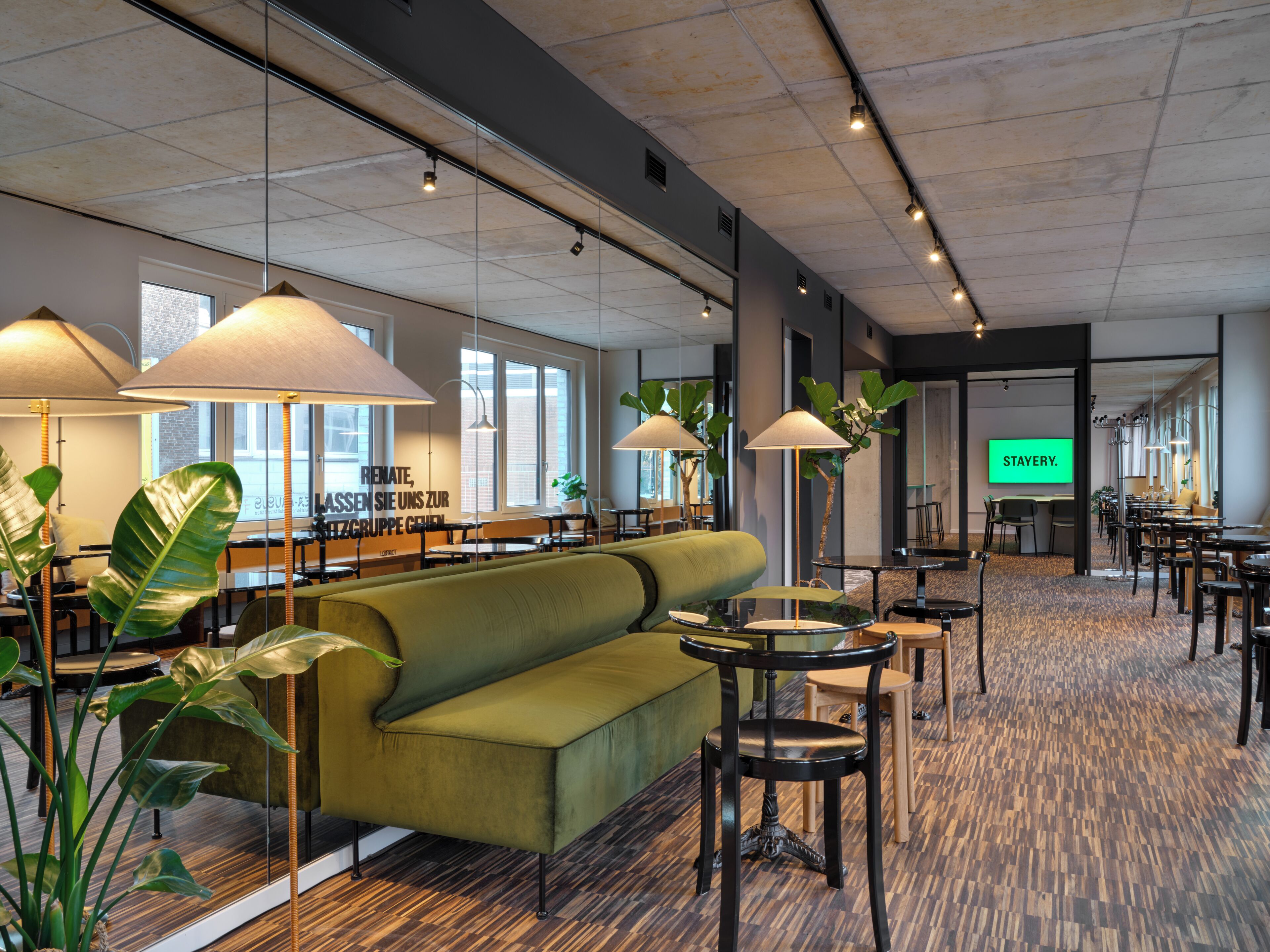 Lobby lounge