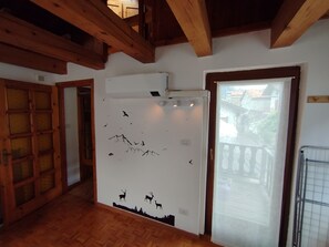 Interior - Alpine Shelter in Septumian with Mountain View (Septumian)