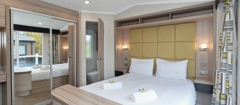 ํน์ค๋ฐ์ฆ ๋ญ์ค ๋ก์ง, 6๋ช
์๋ฐ ๊ฐ๋ฅ, ์ธํด ์์ฆ