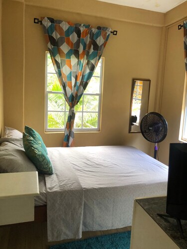 River Valley View Apartment: Tranquil Relaxation