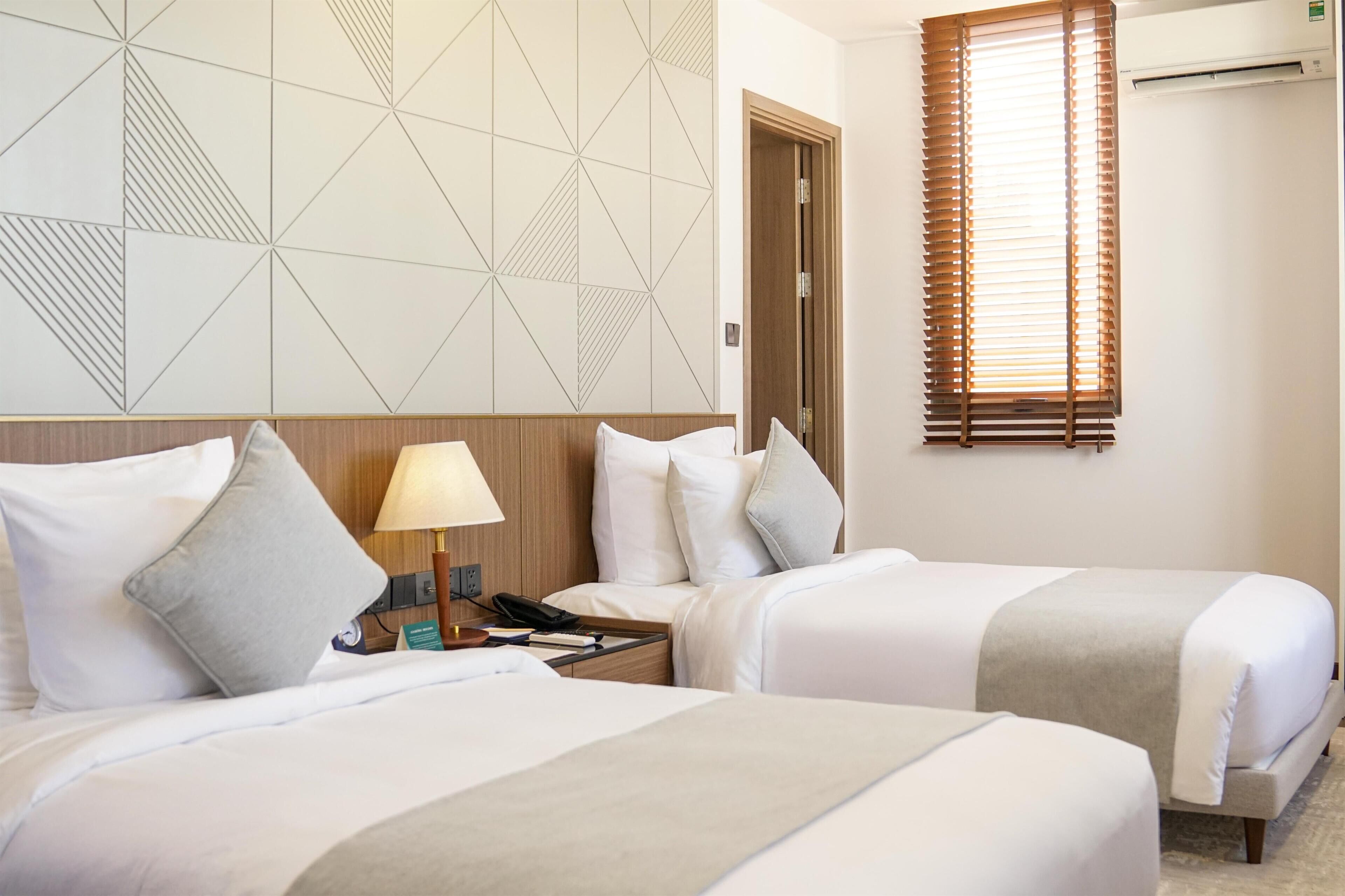 Standard Room, 2 Single Beds, Balcony, Ocean View