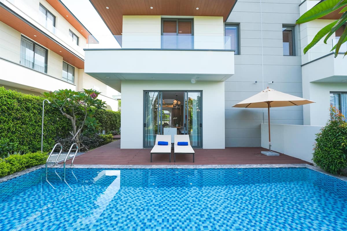 Standard Villa, Multiple Beds, Non Smoking, Kitchen (Living Room) | Soundproofing, free WiFi, bed sheets