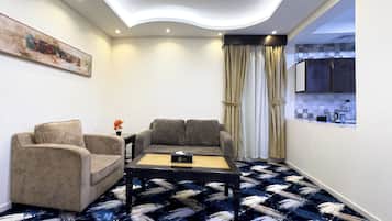 Appartamento Deluxe | Ferro/asse da stiro, Wi-Fi gratuito, accesso in sedia a rotelle