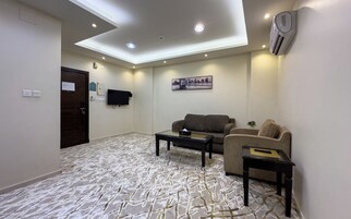 Deluxe Suite | Living area