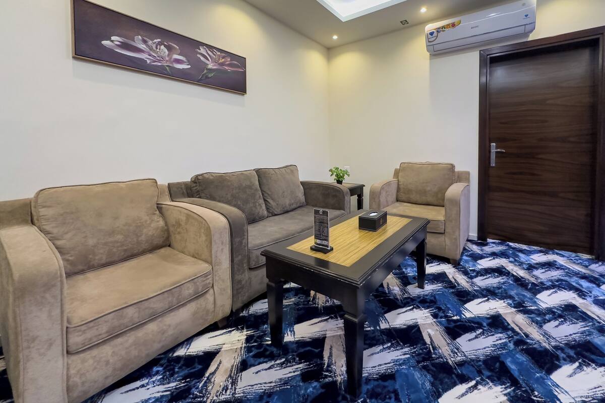 Iron/ironing board, free WiFi, wheelchair access