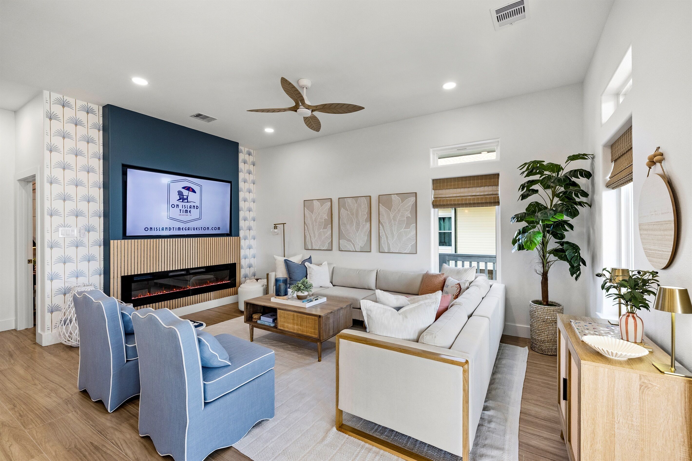 TV connectée, cheminée, jeux vidéo, livres