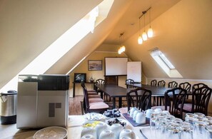 Dining - Le Rose Suites & Park Hotel Budapest (Budapest)