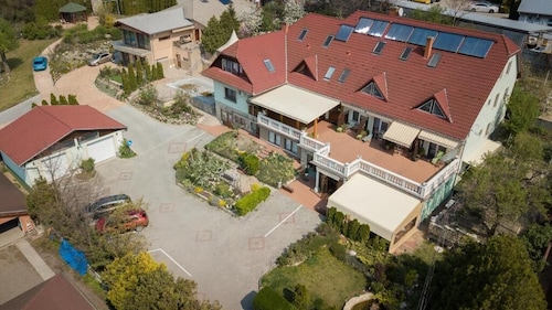 Le Rose Suites & Park Hotel Budapest