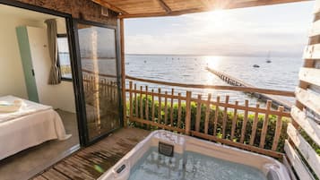 Private spa tub