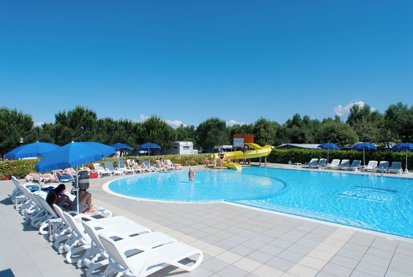 Seasonal outdoor pool, pool umbrellas, sun loungers
