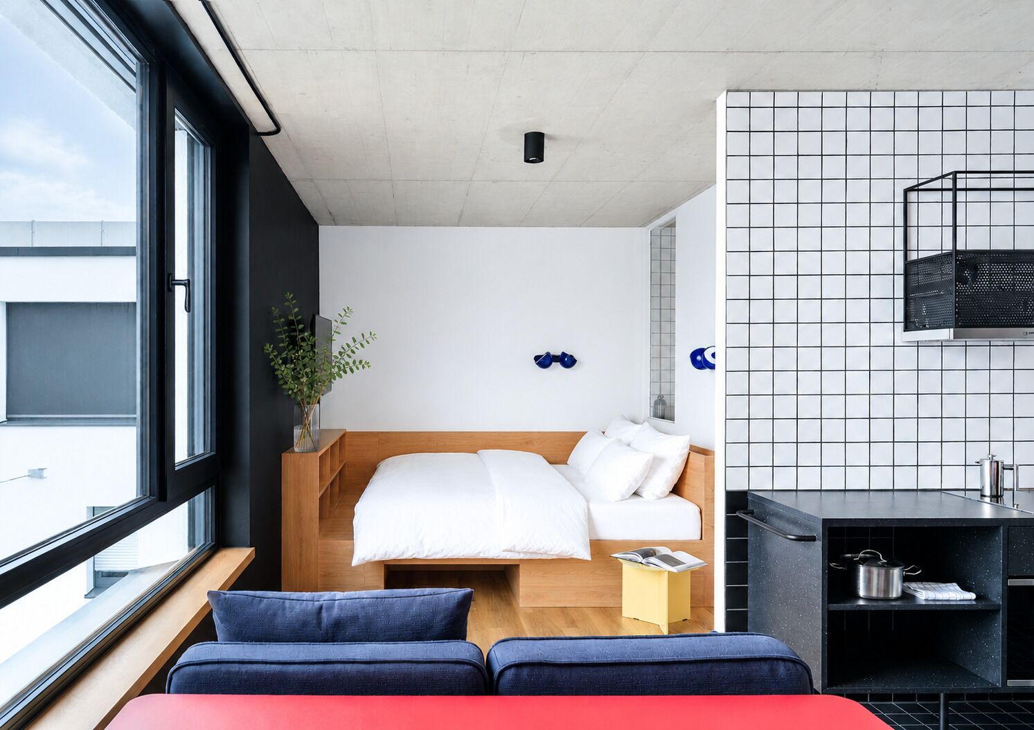 Design-studiolejlighed - 1 kingsize-seng | Premium-sengetøj, skrivebord, arbejdsområde til bærbare computere