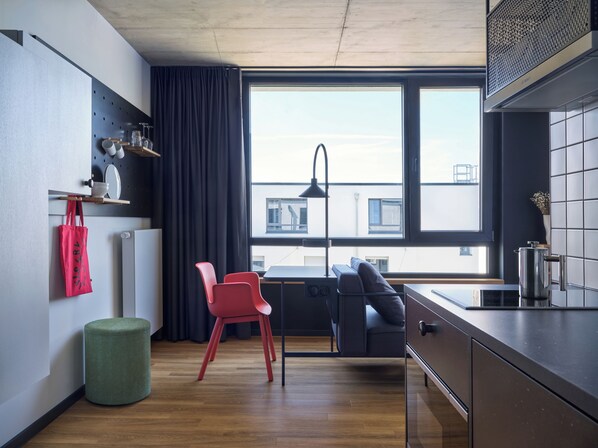 Design Apartment | Eigene Küche | Kühlschrank, Mikrowelle, Herdplatte, Wasserkocher
