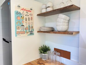 Interior - Charming Private Tiny Home in Atlanta  Cozy Quiet  & Well Located (Atlanta)