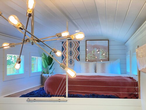 Charming Private Tiny Home in Atlanta  Cozy Quiet  & Well Located