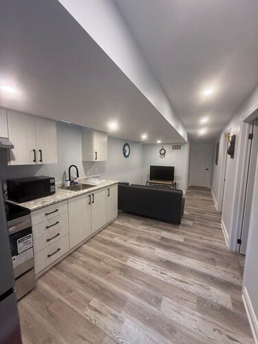 Cozy 2-Bedroom Basement Suite Near Kelso Ski & Conservation Area
