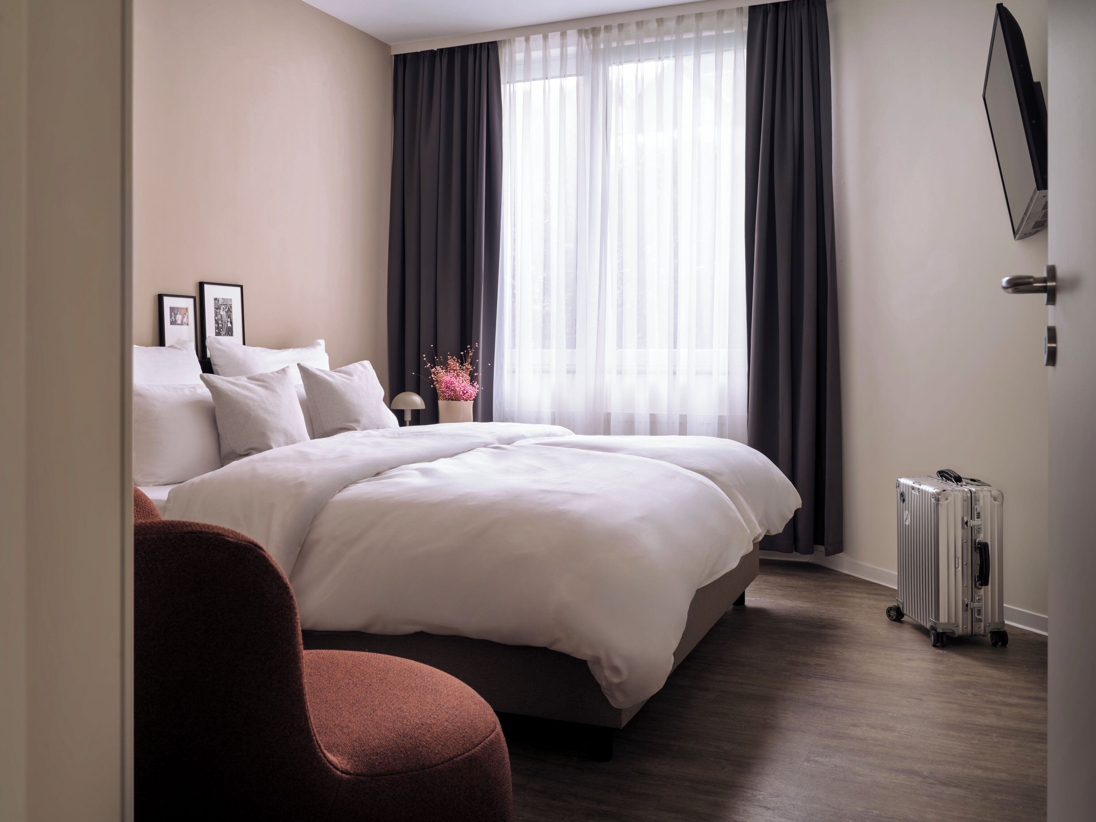 Tent, Courtyard View | Premium bedding, desk, laptop workspace, iron/ironing board