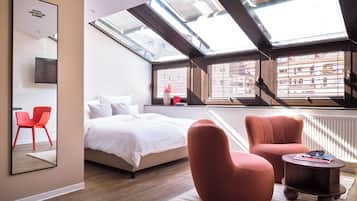 Deluxe-Suite, Klimaanlage | Hochwertige Bettwaren, Schreibtisch, laptopgeeigneter Arbeitsplatz