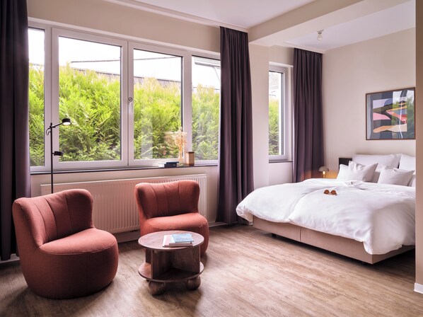 Design Apartment, 1 Queen Bed | Premium bedding, desk, laptop workspace, soundproofing