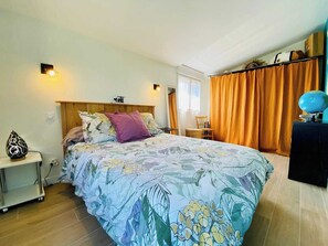 2 bedrooms, iron/ironing board, free WiFi - Sunny house in a green hamlet (PLOUHARNEL)