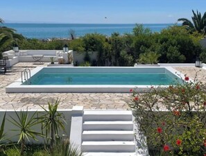 Villa, 2 slaapkamers, roken, balkon | Zwembad | Een buitenzwembad
