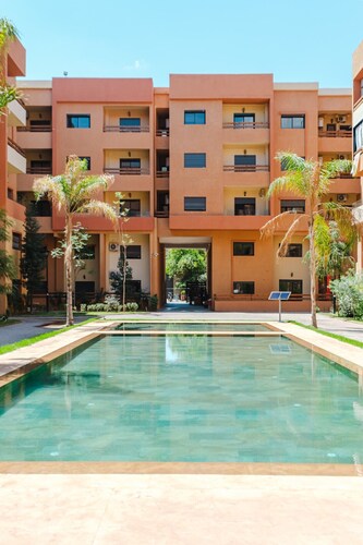 1BR Cosy 2 min M Avenue – Parking, Piscine & Fibre