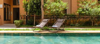 Guéliz 2BR Near M Avenue – Piscine, Balcons & Clim