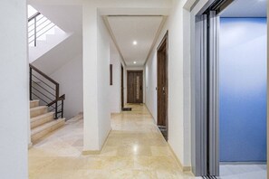 Interior - Guéliz 2BR Near M Avenue – Piscine, Balcons & Clim (Marrakesh)