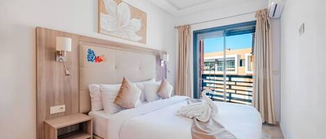 Desk, iron/ironing board, WiFi