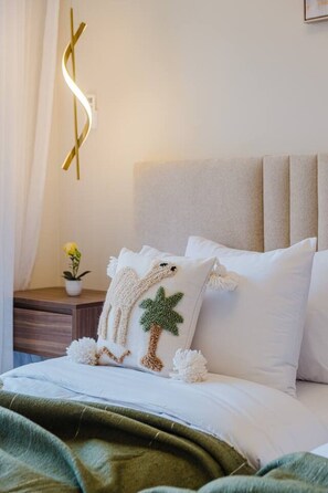 3 bedrooms, desk, iron/ironing board, travel cot - 3BR Luxe Stay with Pool-Parking 2 min to M Avenue (Marrakesh)
