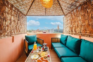 Outdoor dining - Riad - Jacuzzi & Breakfast 5min walk Jemaa El Fnaa (Marrakesh)