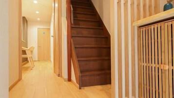 Hus – comfort, 2 soverom, balkong, byutsikt | Innvendig