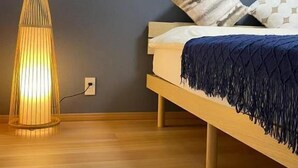 컴포트 하우스, 침실 2개, 발코니, 시내 전망 | 무료 WiFi, 각각 다른 스타일의 인테리어, 침대 시트