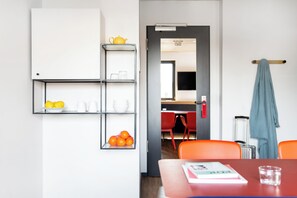 Design Apartment, 1 Queen Bed | Living area