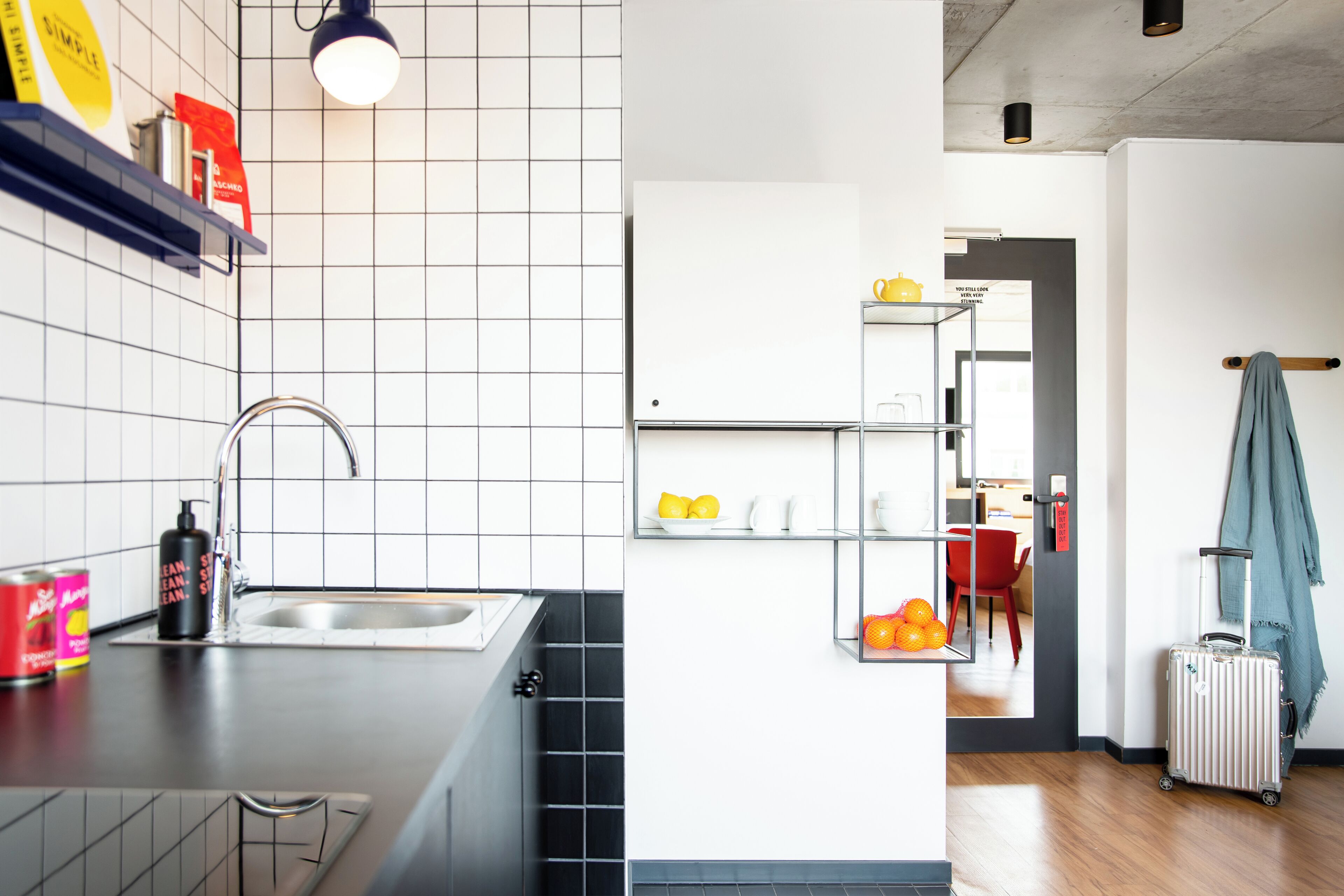 Design Apartment, 1 Queen Bed | Private kitchen