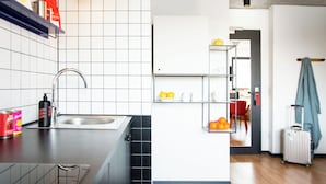 Design Apartment mit Queensize Bett | Eget kjøkken | Espressomaskin, kaffetrakter/tekoker, kjøleskap og mikrobølgeovn