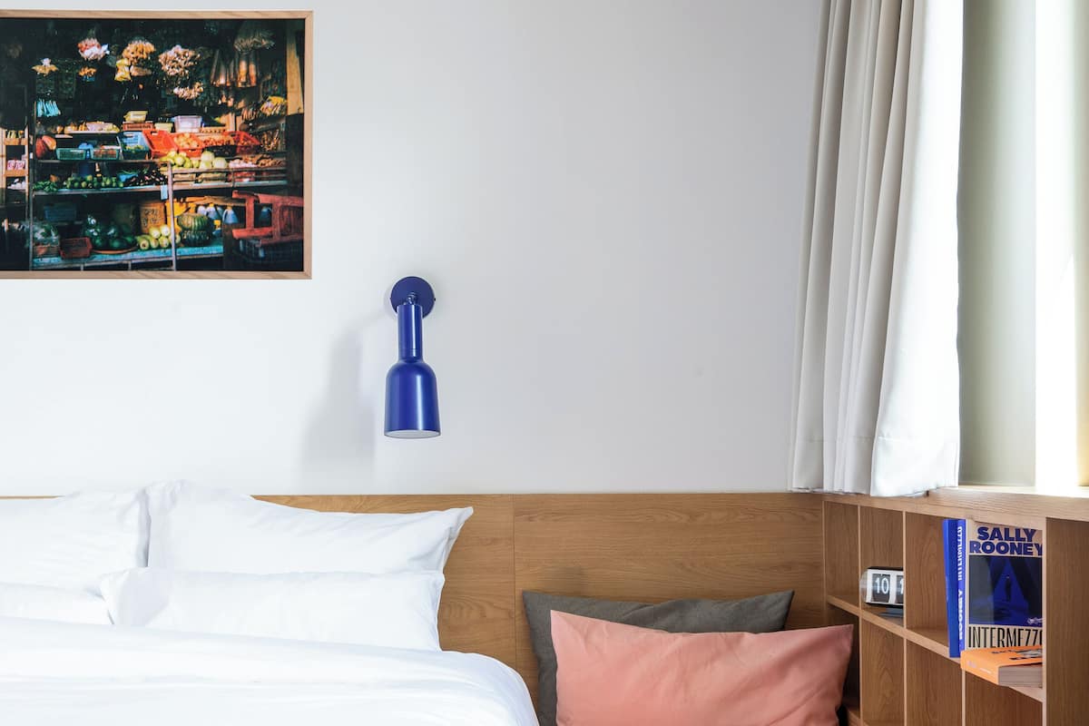 Design Apartment, 1 Queen Bed | Premium bedding, desk, laptop workspace, soundproofing