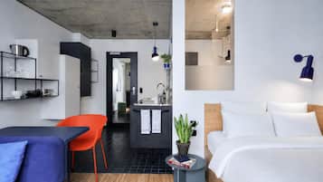 Studio Design | Sängtillbehör av högsta kvalitet, skrivbord och arbetsyta för laptop