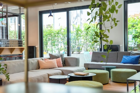 Lounge. STAYERY Berlin Friedrichshain
