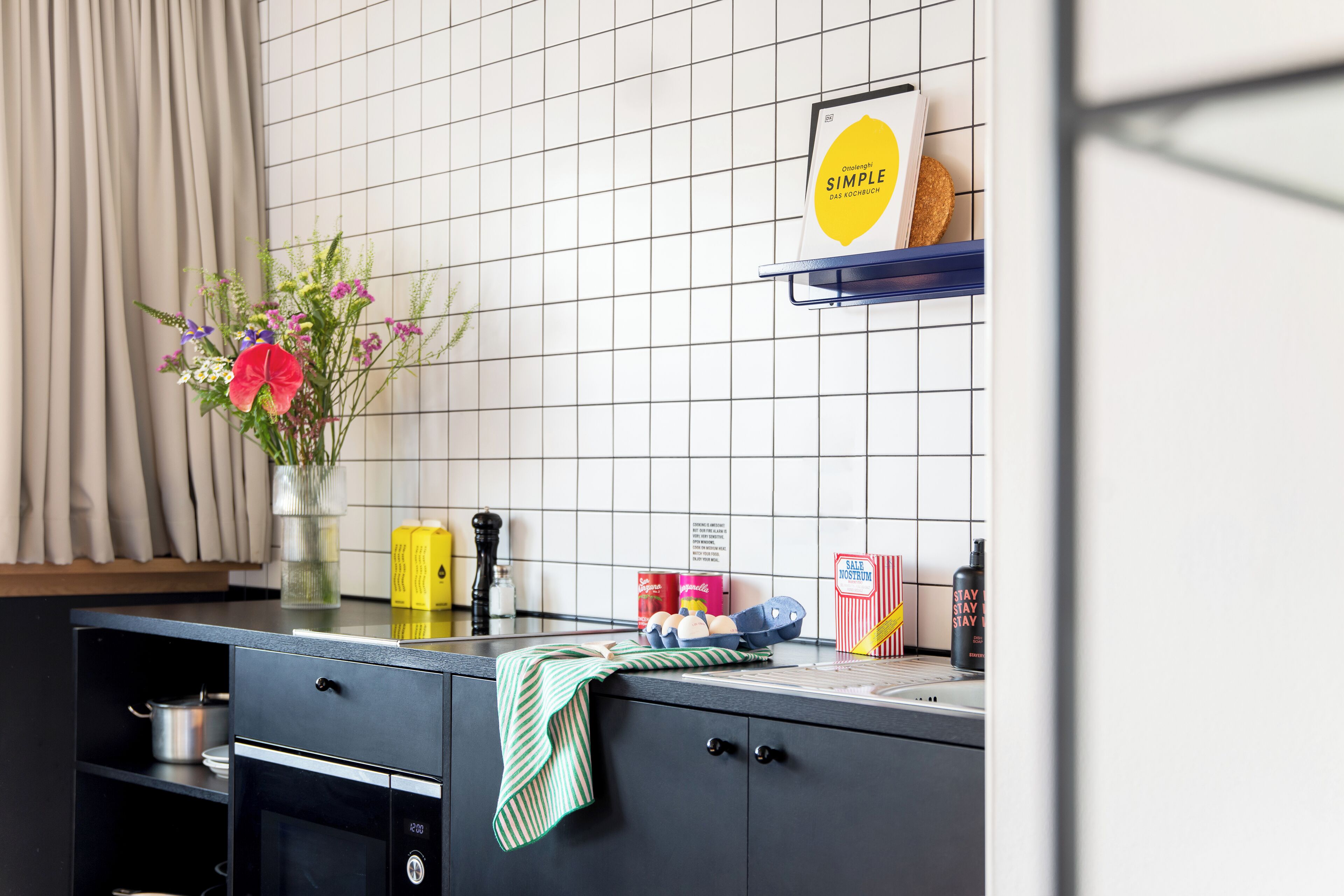 Design-Apartment, 1 Queen-Bett | Eigene Küche | Kühlschrank, Mikrowelle, Herdplatte, Geschirrspüler