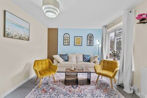 Living area - Kingston upon Thames/5 Bed /Contractor/FreeParking (Kingston upon Thames)