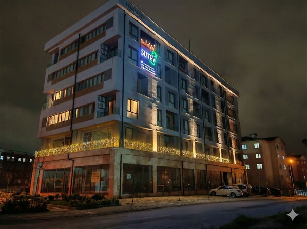 Exterior - Suitev (Arnavutkoy)