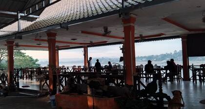 Phonevichith Riverside Hotel Houayxai