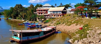 Phonevichith Riverside Hotel Houayxai