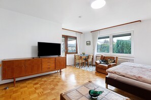 WiFi, bed sheets - Apartment Josef with Private Terrace (Radolfzell am Bodensee)
