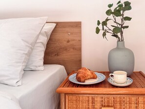 Tabla de planchar con plancha, cuna de viaje y wifi gratis 