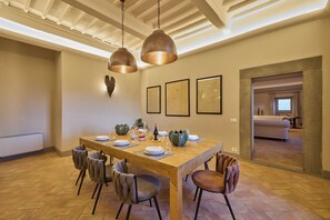 Dining - Vagnucci Apartment combines traditional charm with modern comfort. (Cortona)