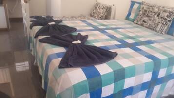 Ferros/tábuas de passar roupa, Wi-Fi, roupa de cama