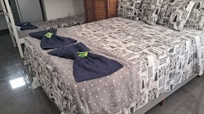 1 chambre, fer et planche à repasser, Wi-Fi, draps fournis