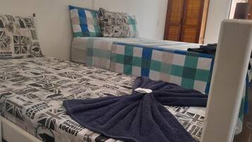 Ferros/tábuas de passar roupa, Wi-Fi, roupa de cama