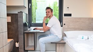 Habitació individual bàsica | Habitacions insonoritzades i wifi gratuïta 